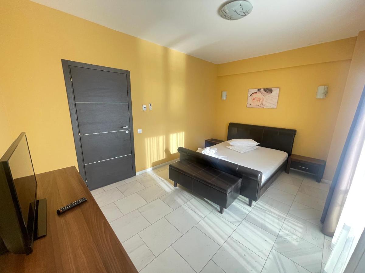 Sophia Lake View Suite Mamaia Esterno foto