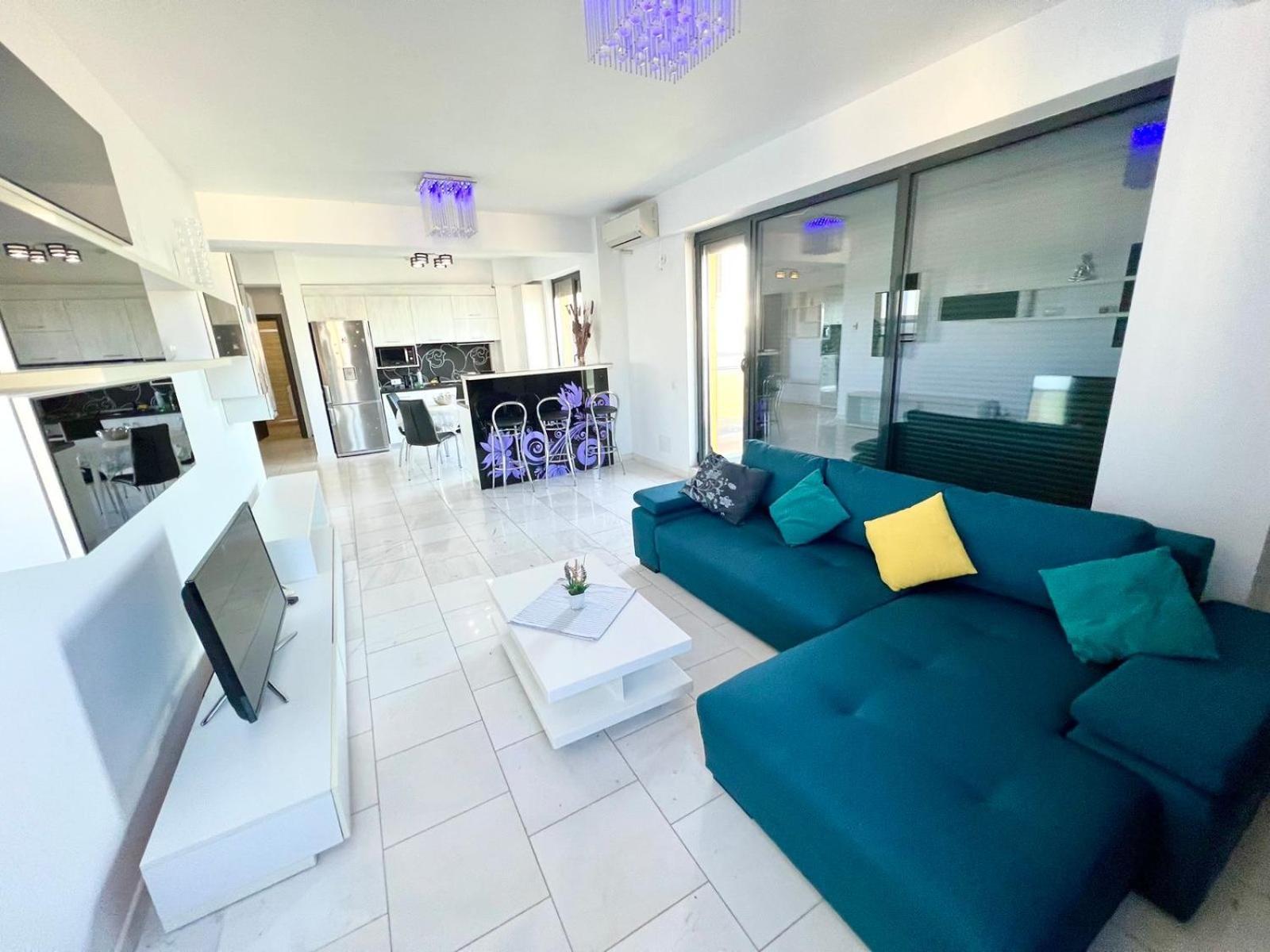 Sophia Lake View Suite Mamaia Esterno foto