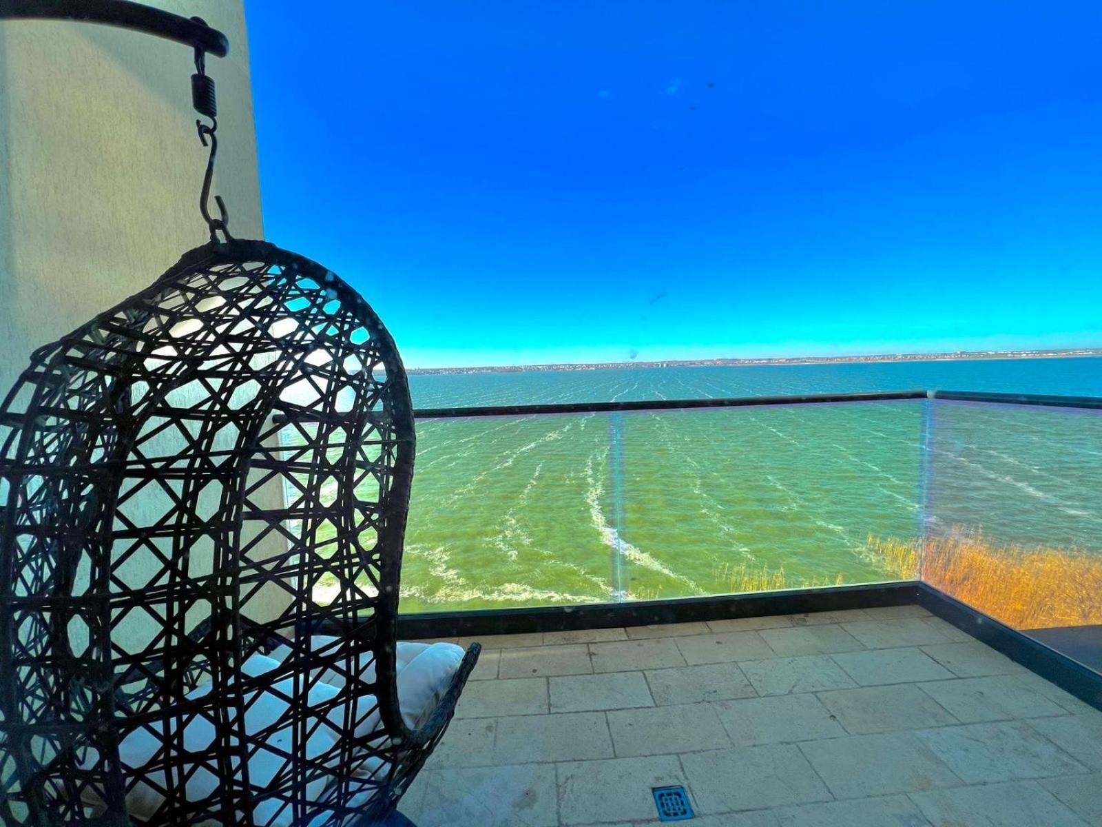 Sophia Lake View Suite Mamaia Esterno foto