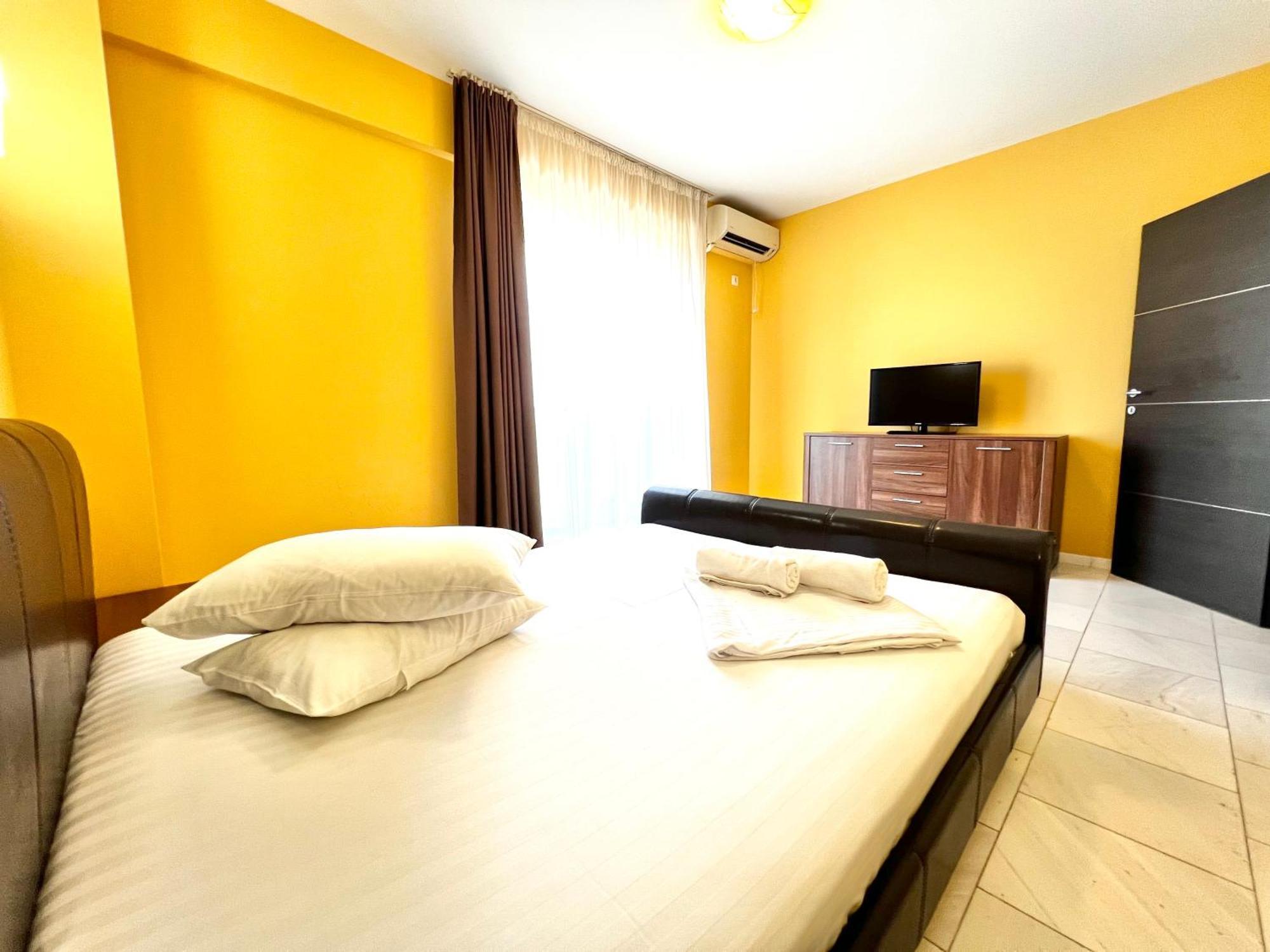 Sophia Lake View Suite Mamaia Esterno foto