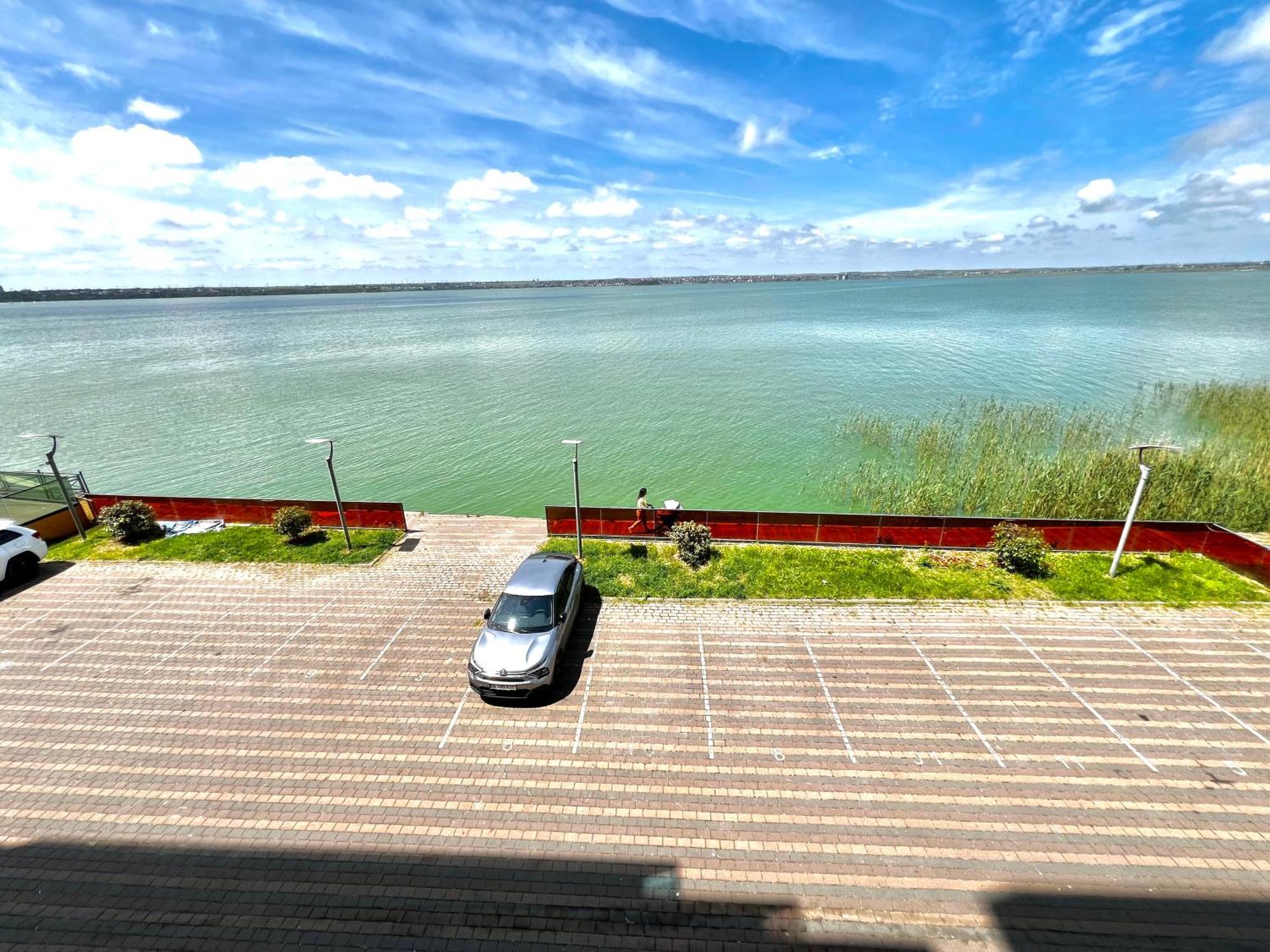 Sophia Lake View Suite Mamaia Esterno foto